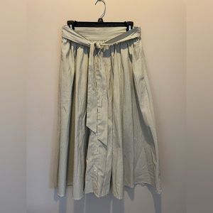 Modi’s Button up skirt